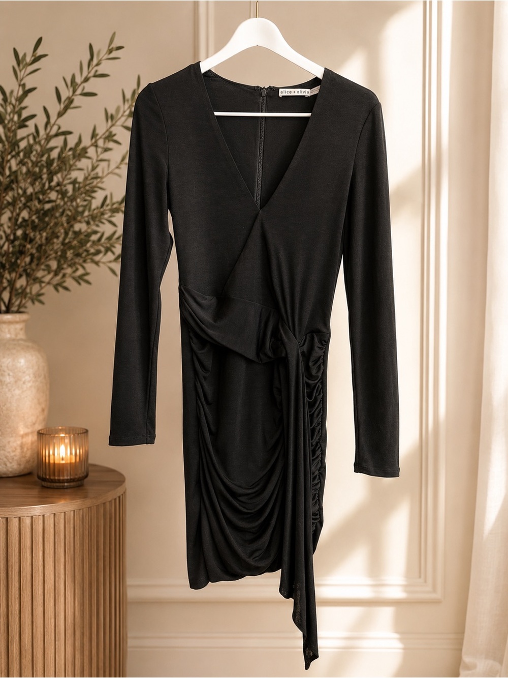 Alice + Olivia Black Ruched Long Sleeve Wrap Mini Dress Size 0 Cocktail Party